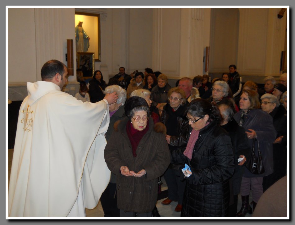 11-02-2011-madonna-lourdes (5)